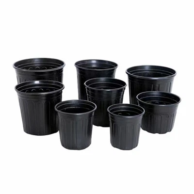 Kvetináč z čiernej živice